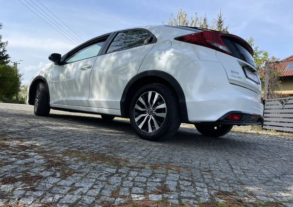Honda Civic cena 39900 przebieg: 234000, rok produkcji 2015 z Tczew małe 704